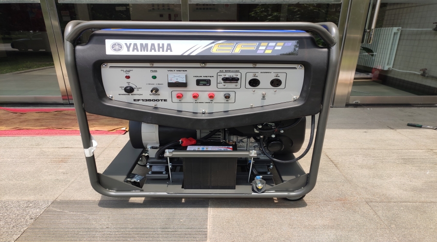 西安8KW10KW雅馬哈發(fā)電機(jī)EF13500TE交付用戶